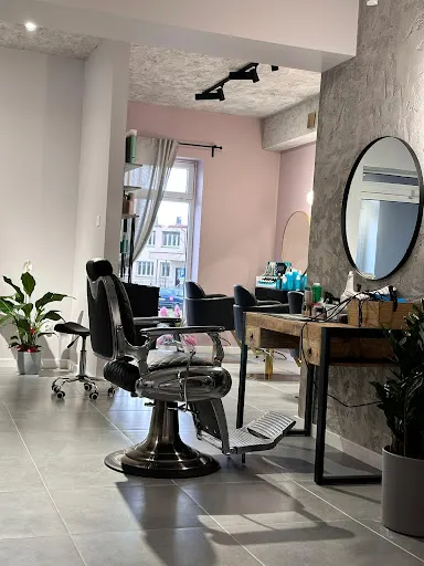 PRACOWNIA FRYZJERSKA